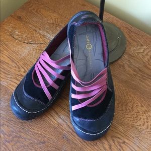 J41 Active adventure shoes. Super comfortable.